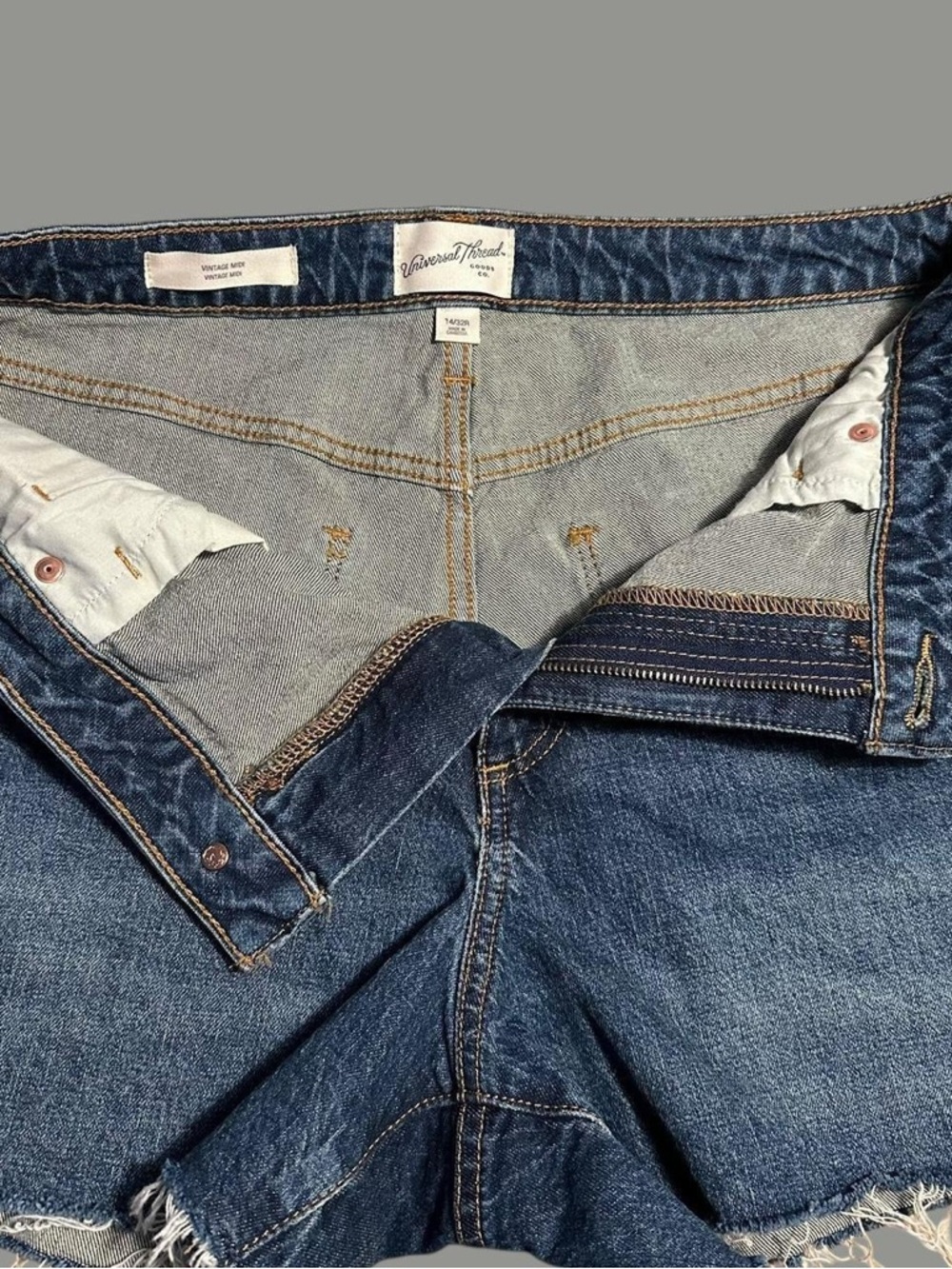 Universal Thread 14/32 distressed denim cut off cotton stretch jean shorts - Picture 4 of 9
